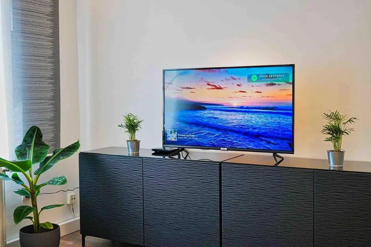 Beautiful 2 Bedroom Apartment Wenen